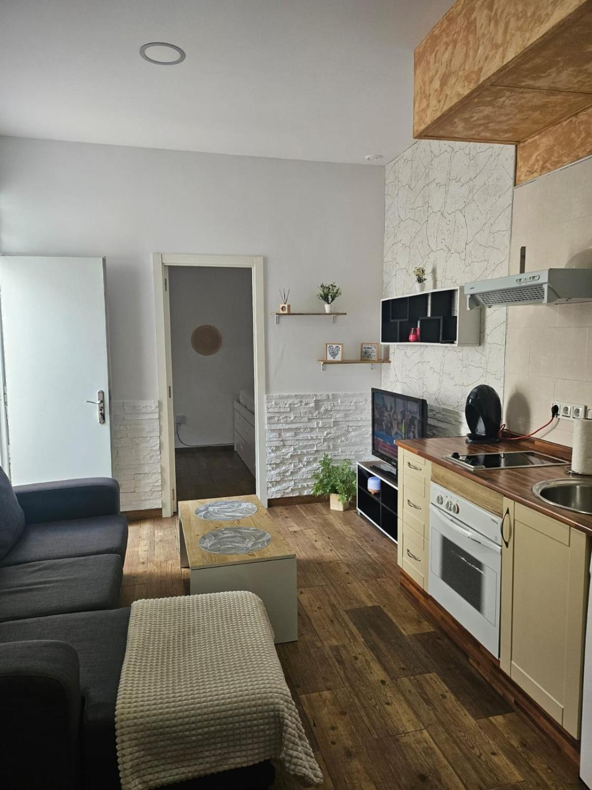 Geminis Apartment โรตา ภายนอก รูปภาพ