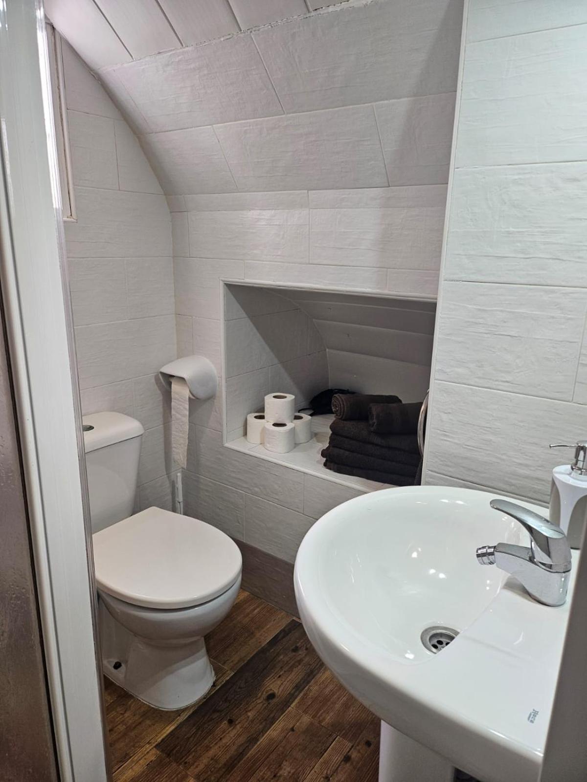 Geminis Apartment โรตา ภายนอก รูปภาพ